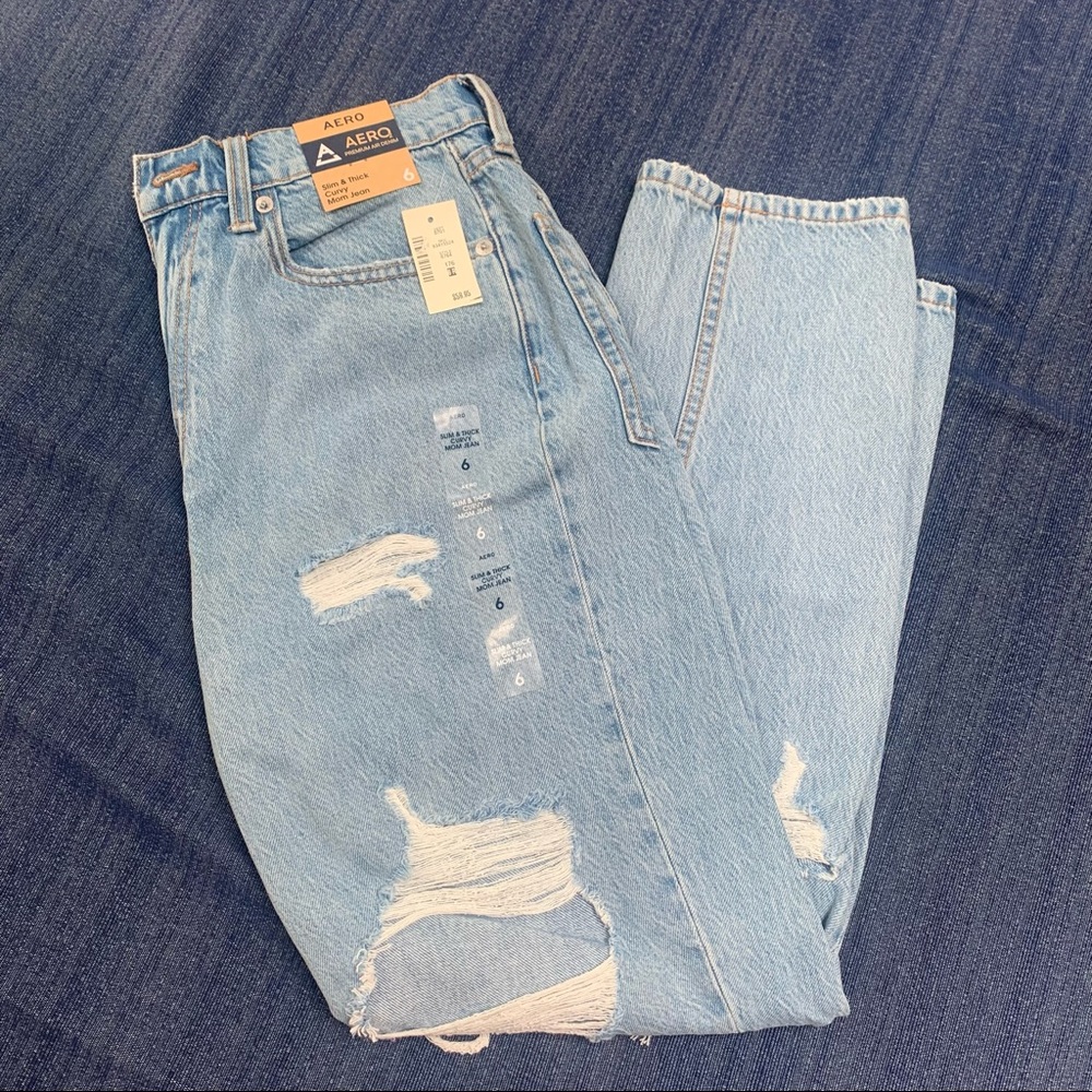 NWT - Aeropostale Slim & Thick Curvy Mom Jean Size 6